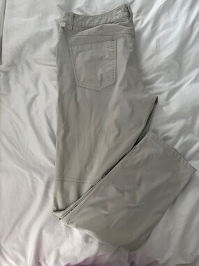 Men’s Lululemon ABC pants in khaki
EUC
36x32